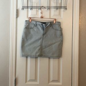 Forever 21 Size small denim mini skirt